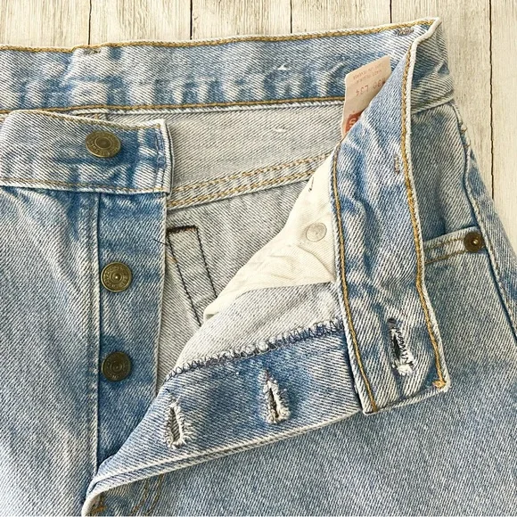 LEVI’S Vintage Student Fit High Rise Button Fly Cut Off Denim Shorts - Picture 5 of 7